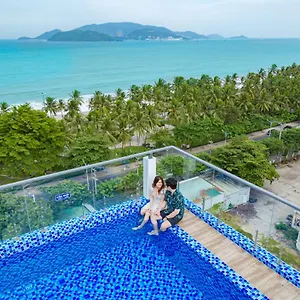 4* Hotel Azura Gold &