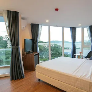 Khach San Cliffhouse Отель